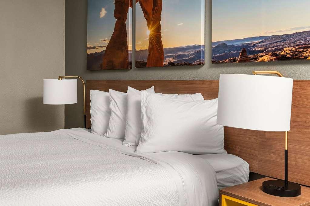 Days Inn By Wyndham Albuquerque Northeast Стая снимка