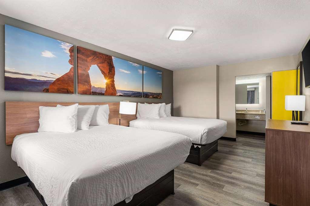 Days Inn By Wyndham Albuquerque Northeast Стая снимка