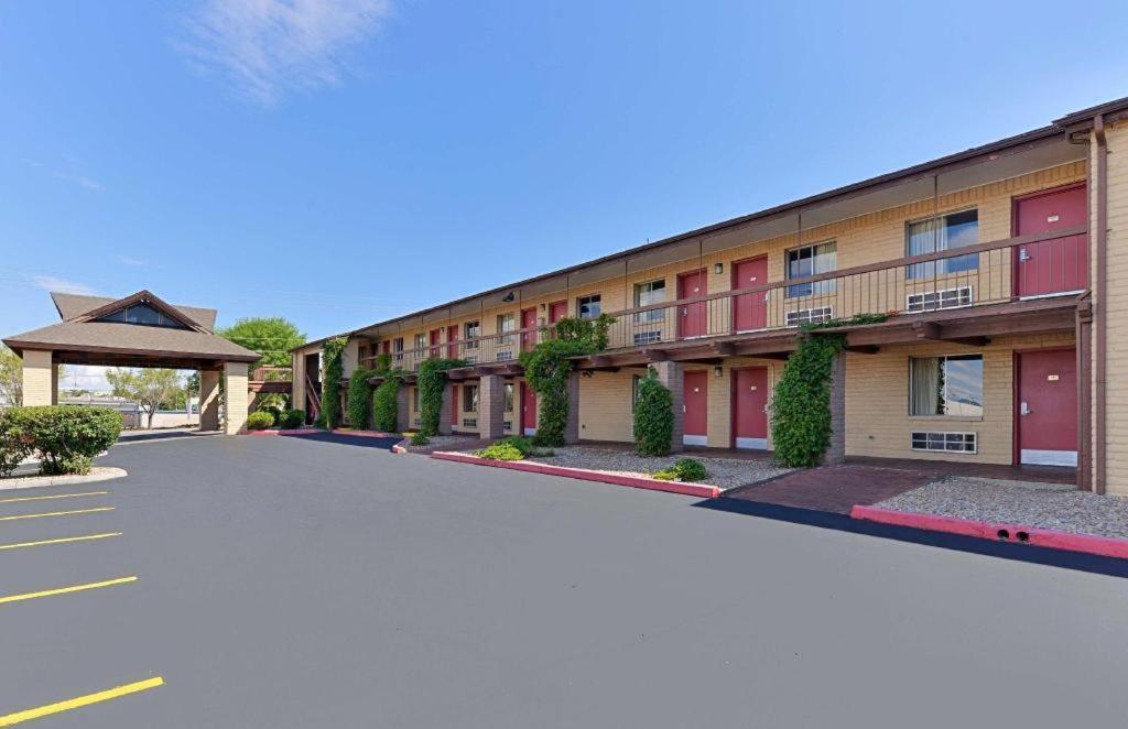 Days Inn By Wyndham Albuquerque Northeast Екстериор снимка