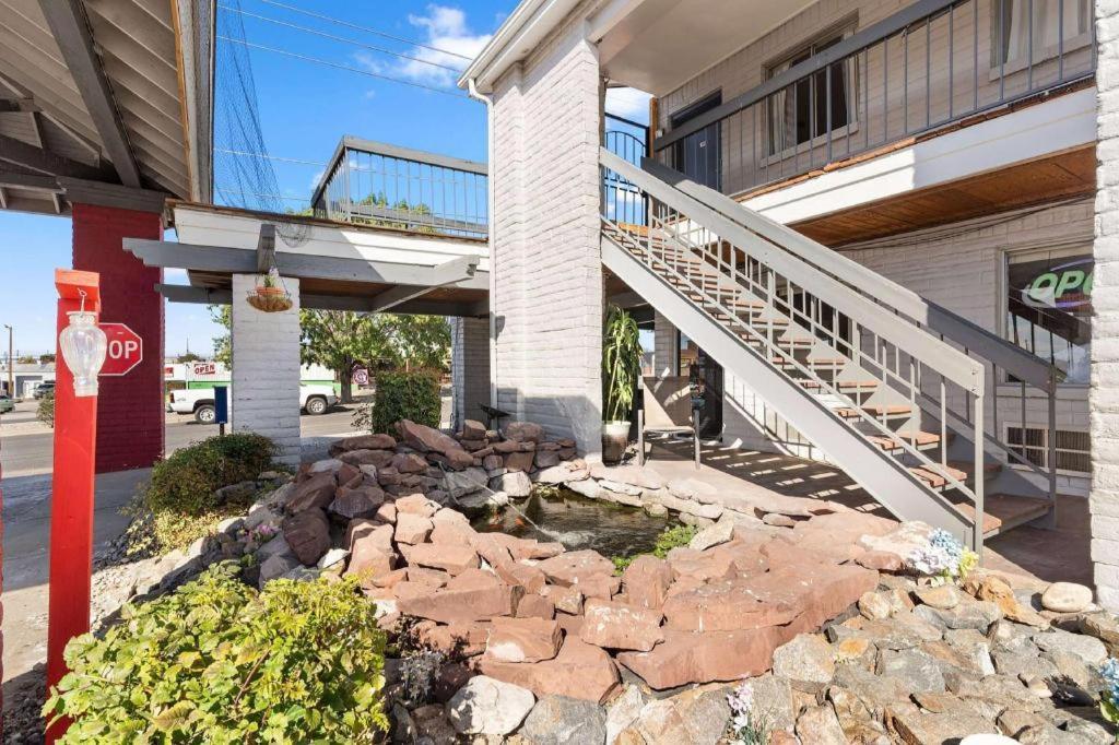 Days Inn By Wyndham Albuquerque Northeast Екстериор снимка